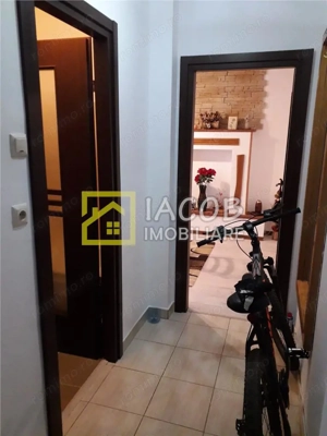 Apartament cu 3 camere, zona Milcov, Bacau - imagine 12
