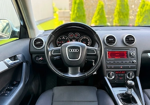 Audi A3 Sportback 2.0 TDI Attraction - imagine 10