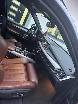 Vând BMW x5 f15 2015 cu o singura turbina 258 cp
