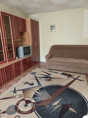 Garsonieră de vânzare   confort și accesibilitate în Petrosani Nord - imagine 2