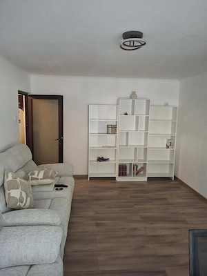 Dau in chirie ap 3 cam PB , parter Zona -str Barierei , lux, loc parcare - imagine 7