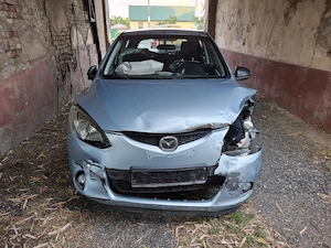 Dezmembrez Mazda 2 . 1.3 benzina  - imagine 4
