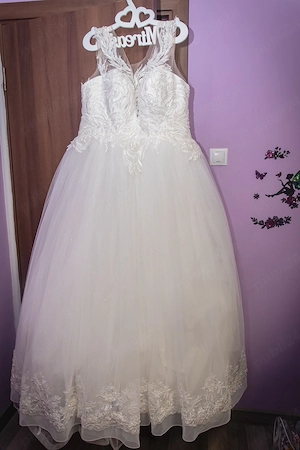 vand rochie de mireasa 