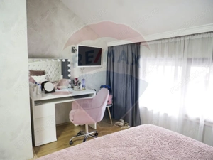 Casă / Vilă cu 9 camere de vânzare - imagine 15