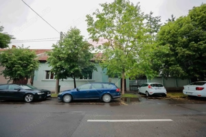 Casă în Centrul Istoric, cu mansardă, singur în curte, intrare auto - imagine 12