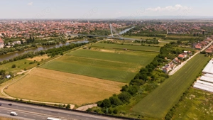 TEREN INTRAVILAN DE 4.500 MP ARADUL NOU - imagine 2