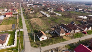 Teren 1.570 mp + casă din cărămidă–zonă liniștită - imagine 2