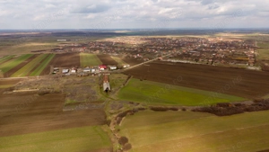Fermă cu teren intravilan de 35000 mp în Mișca - imagine 3