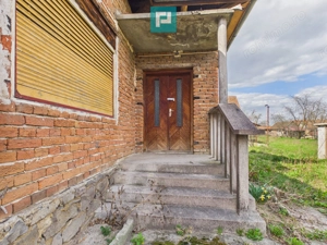 Casă cu teren de 1800 mp, în Buteni, Arad - imagine 2