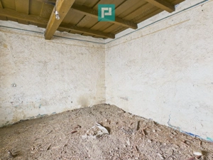 Casă modestă cu 3 camere de renovat în Mișca - imagine 9