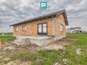 Casa nouă la roșu în Zimandcuz - imagine 2