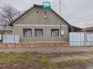 Casă cu 755 mp teren, zonă centrală Curtici - imagine 8