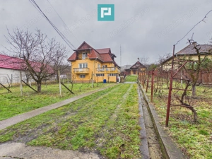 Vilă stil montan, 270 mp, teren 3000 mp - imagine 3