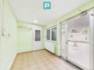 Casă cu 755 mp teren, zonă centrală Curtici - imagine 6