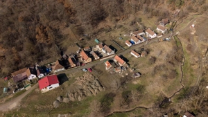 Teren intravilan de 302 mp în localitatea Șoimoș - imagine 9