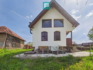 Casă pitorească de vacanță în Dulcele - imagine 2