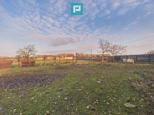 Proprietate cu 3 case din văiugă și teren în Nadab - imagine 14