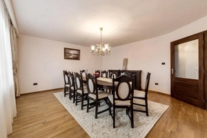 Vilă cu 6 camere de vânzare în zona Central - imagine 6