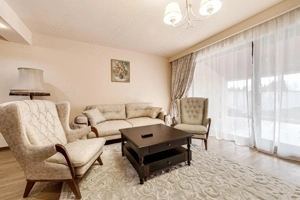 Vilă cu 6 camere de vânzare în zona Central - imagine 11