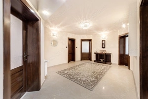 Vilă cu 6 camere de vânzare în zona Central - imagine 10