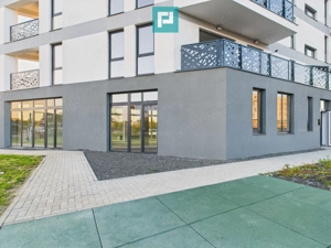 Spațiu comercial 208 mp + 5 parcări, Zona Aradului