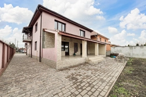 Vilă cu 6 camere de vânzare în zona Central - imagine 19