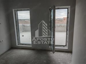 Duplex la cheie,despartit,4 camere Giarmata Mare - imagine 11