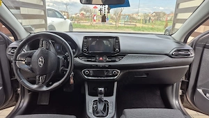 Proprietar vând HYUNDAI i30 motor 1.5 T-GDi, 160 CP, mild hybrid, 48 V, cutie automata, 2022 - imagine 10