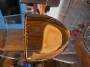 Vin alb de țară, natural, fără conservanți, 15 lei litrul