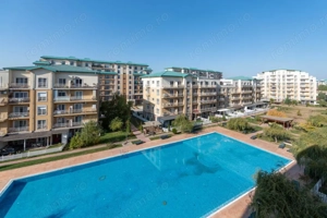 Apartament in Complexul Cosmopolis cu vedere catre piscina! - imagine 10