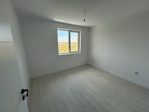 Apartament 3 camere | 78 mp | Bucătărie separată | 2 balcoane închise | Loc de parcare inclus  - imagine 6