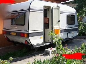 Vând rulota Hobby 400 clasic 