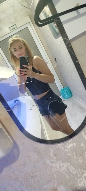 Escorte in orașul tău Blondă slim 