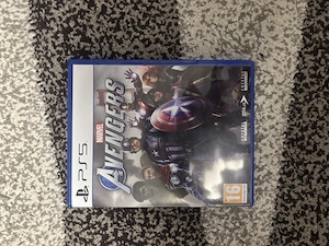 Vând joc Marvel Avengers