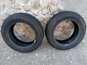 Vând două anvelope de vară Michelin Primacy 185/65 R15