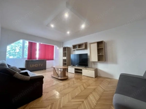  Apartament 4 camere, 77 mp utili, etaj 1, decomandat - zona Liceul Auto - imagine 2