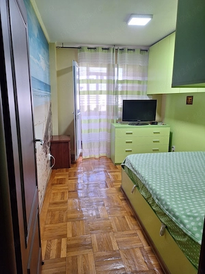 Vând apartament 4 camere  - imagine 9