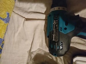 Vând autofiletanta Makita 