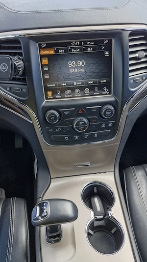 Vând Jeep Grand Cherokee varianta Overland - imagine 9