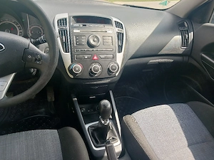 Kia Ceed 2010 primul proprietar - imagine 3