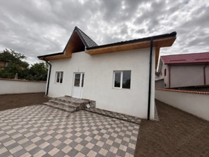Casă nouă la cheie de vânzare, 230 mp – Malu Mare - imagine 2