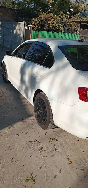 Vând schimb Vw Jetta mk6 2013 - imagine 3