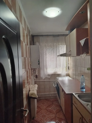 Apartament 2 camere, zonă bună - imagine 5