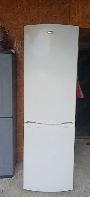 Vînd combină frigorifică Whirlpool