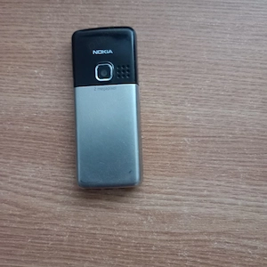 nokia 6300 cum se vede in poza cand merge cand ramane asa se da fara baterie 