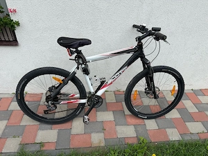Bicicletă MTB Scott   Frâne hidraulice Shimano   Echipată Continental