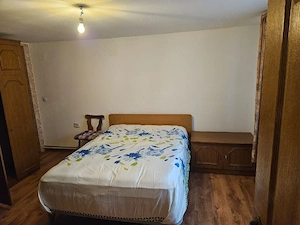 inchiriez apartament curte comuna Moșnița nouă  - imagine 2