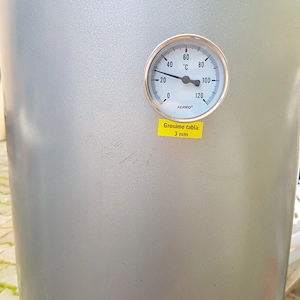 Vînd cazan baie pe gaz cu flacără de veghe!