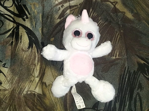 Unicorn din pluş în stare impecabilă