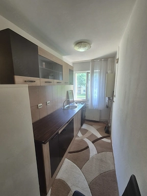 Vand apartament 2 camere et.1 - imagine 4